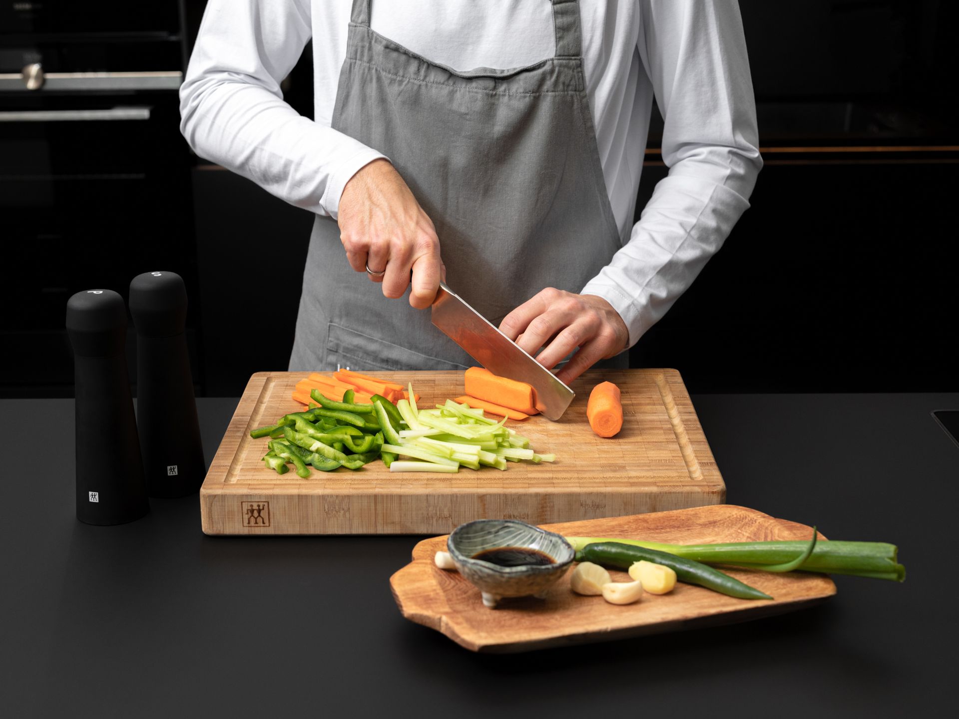 Sliced pork and carrot stir-fry | Recipe | Kitchen Stories