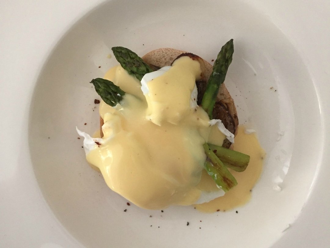 Asparagus eggs Benedict Recipe Kitchen Stories