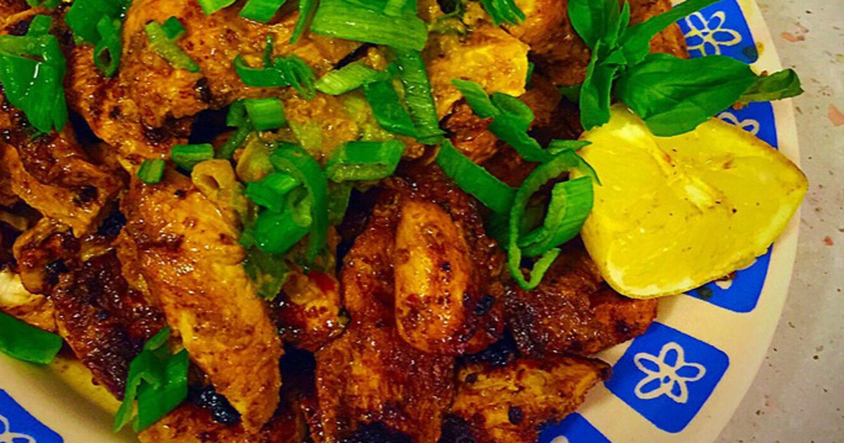 Mariniertes Hähnchen mit Tomatensalat | Rezept | Kitchen Stories