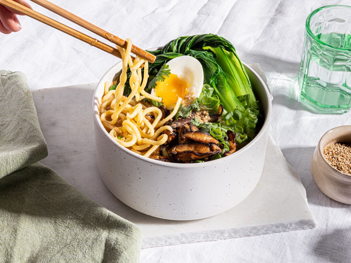 Feel good vegetarian miso ramen | Recipe | Kitchen Stories