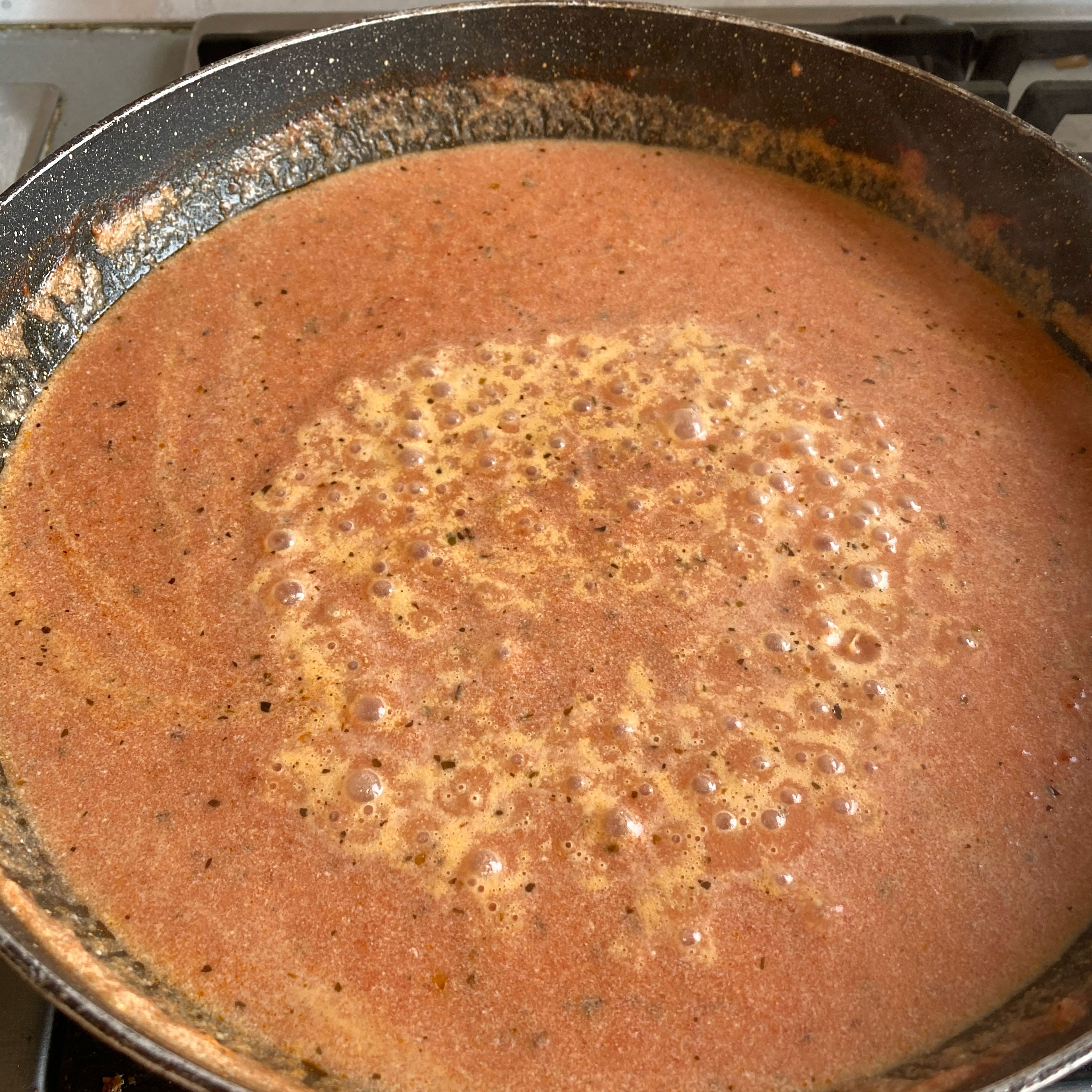 Bring the sauce to a boil on low heat.