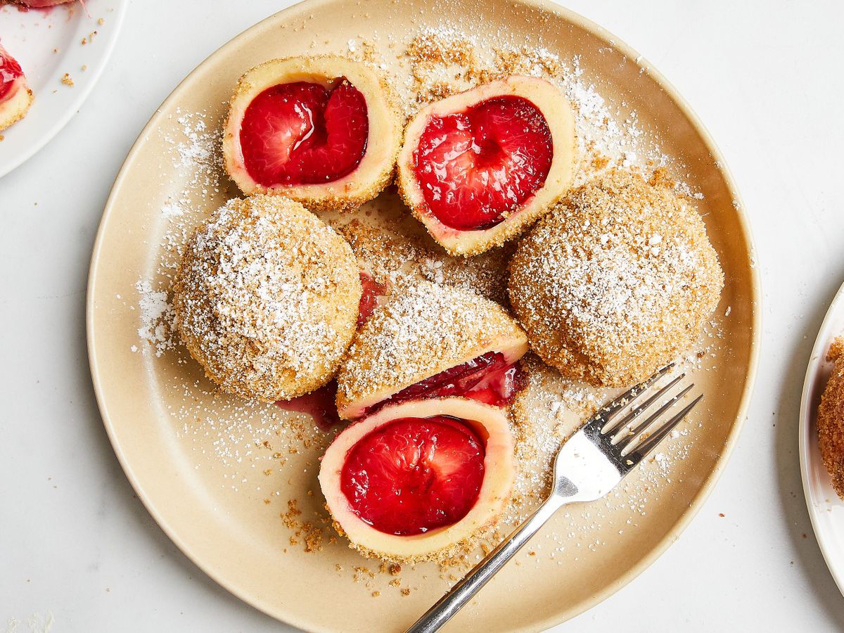 Sweet plum dumplings | Recipe | Kitchen Stories