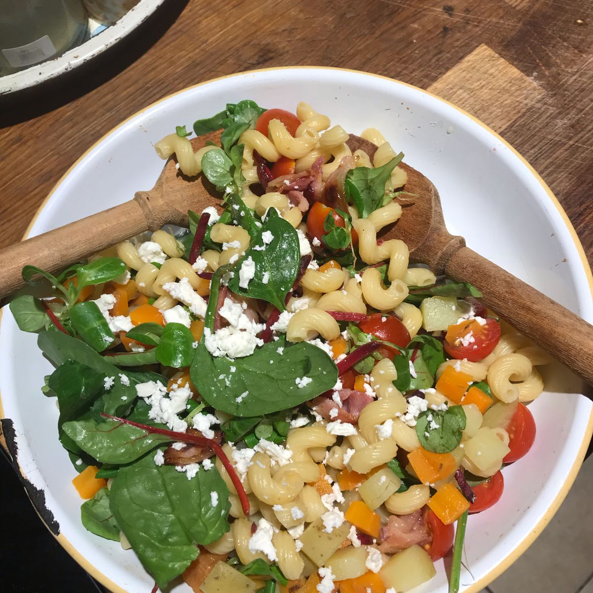 Pack lunch pasta salad | Recipe | Kitchen Stories