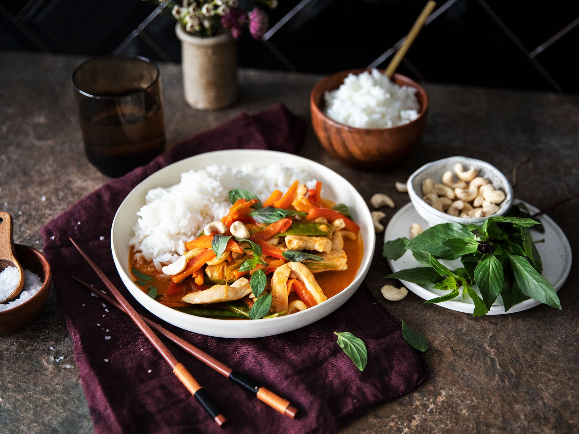 Easy & quick Thai red curry chicken