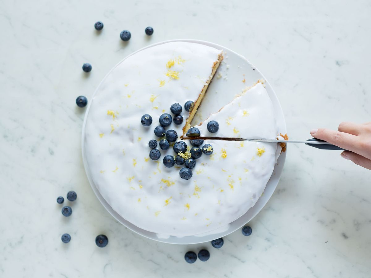 Lemon cake with blueberries | Recipe | Kitchen Stories