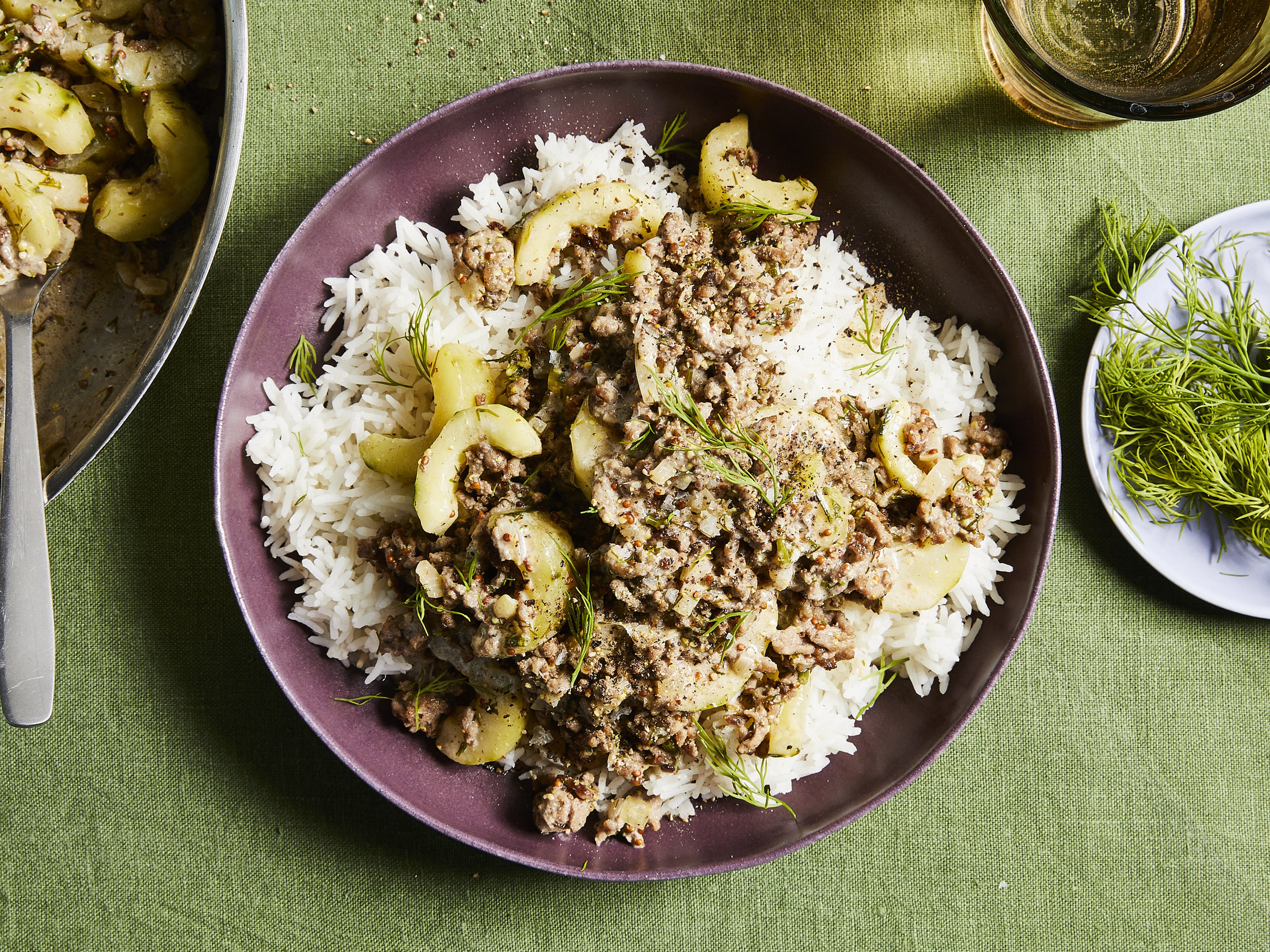 25–Minute braised cucumbers with minced beef (German Schmorgurken)