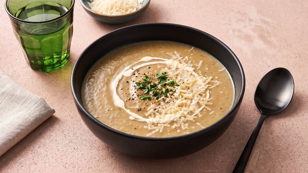 Samtige Auberginensuppe für kühle Herbsttage