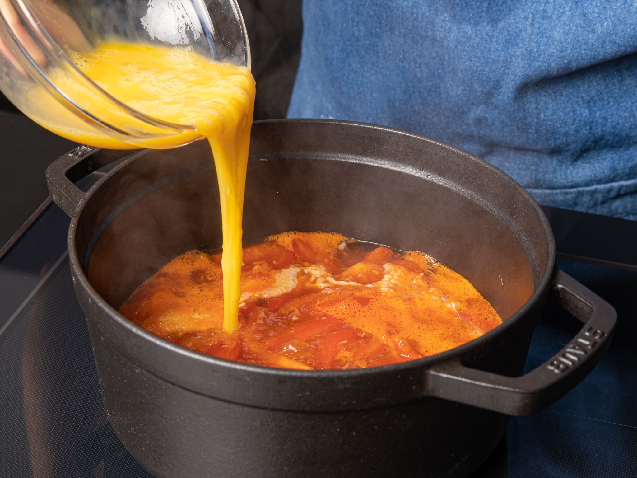 Tomato and egg noodle soup | Recipe | Kitchen Stories