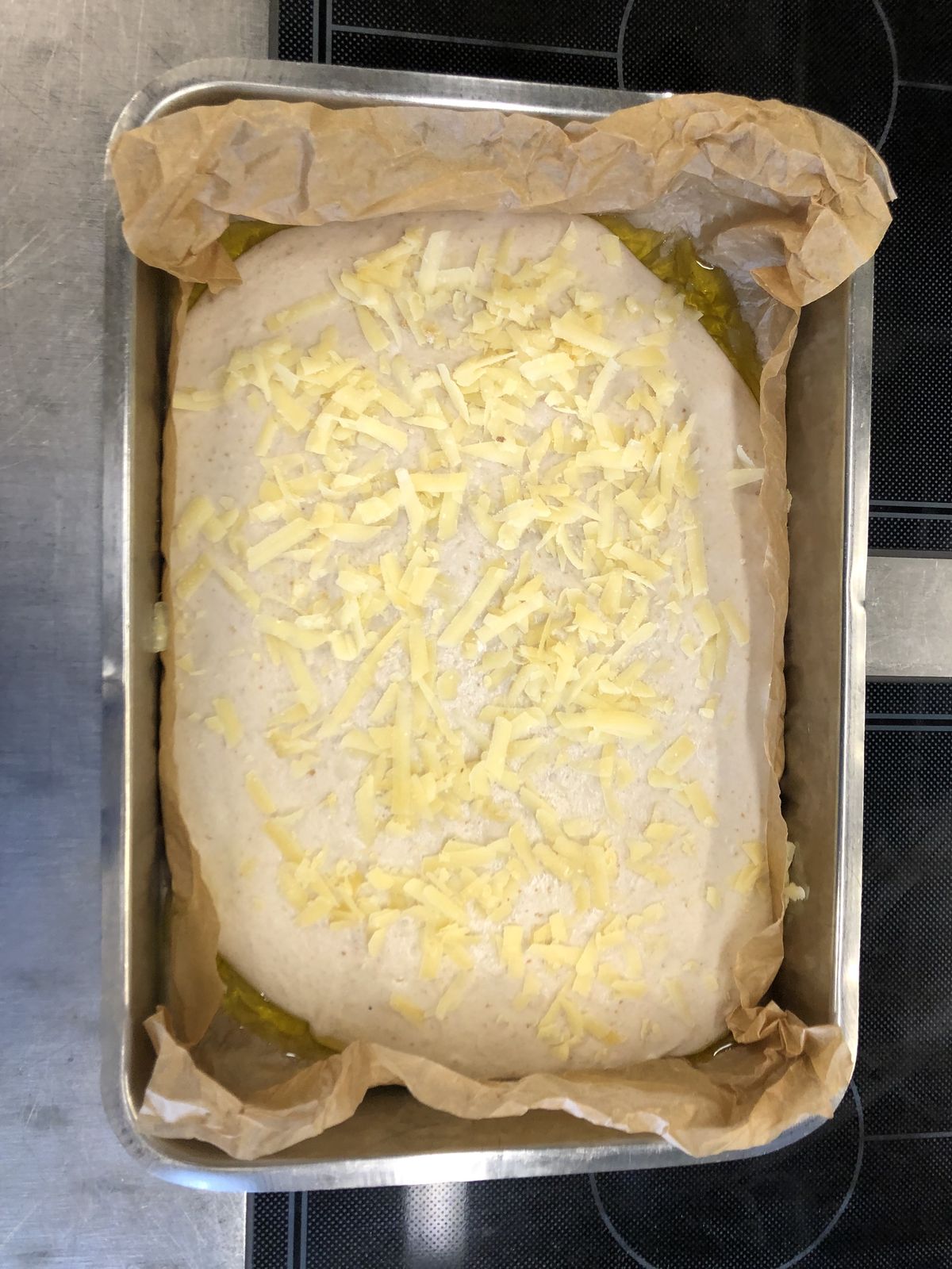 Steinpilz Focaccia mit Bergkäse | Rezept | Kitchen Stories