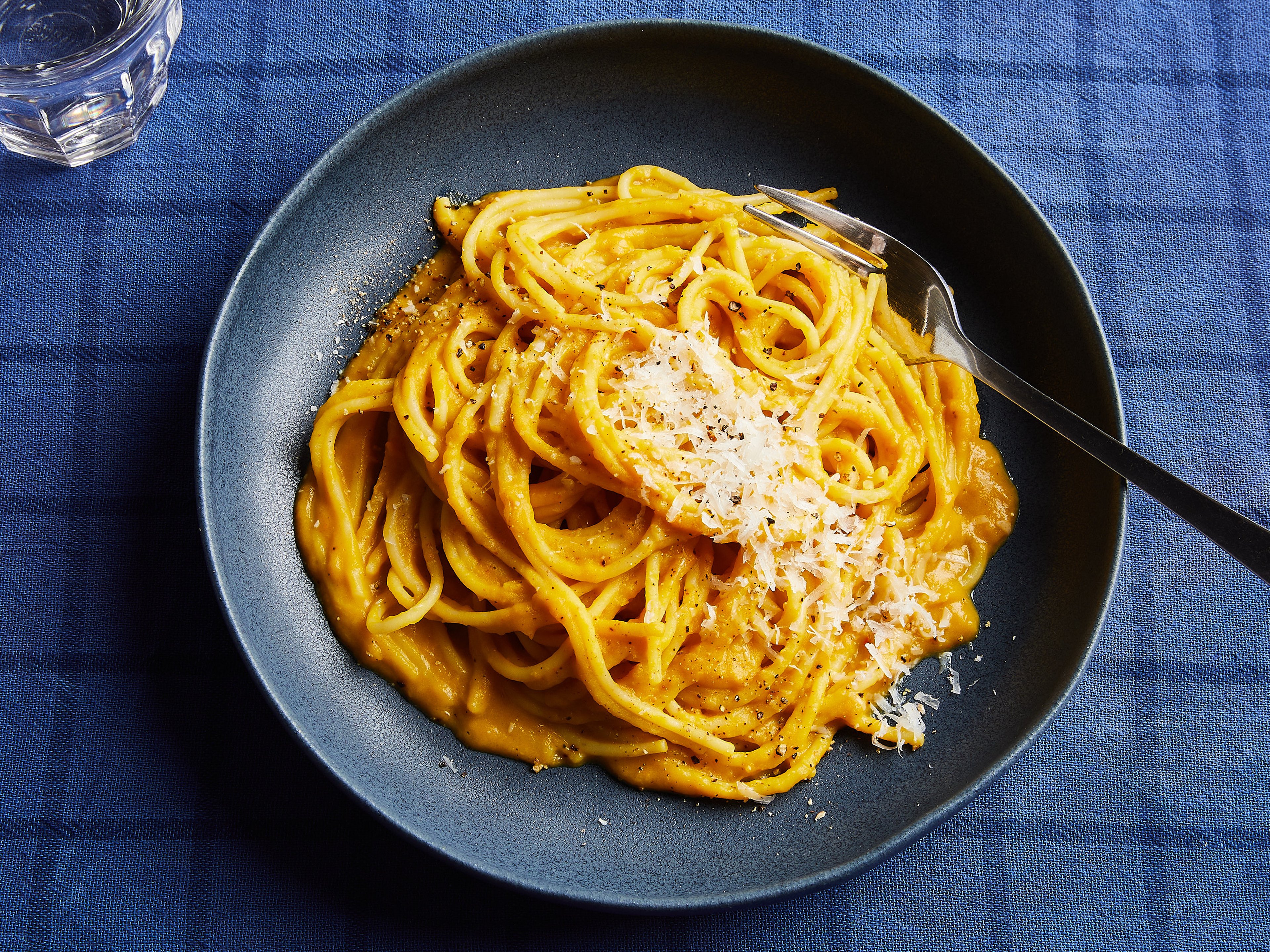 5-ingredient creamy pumpkin pasta