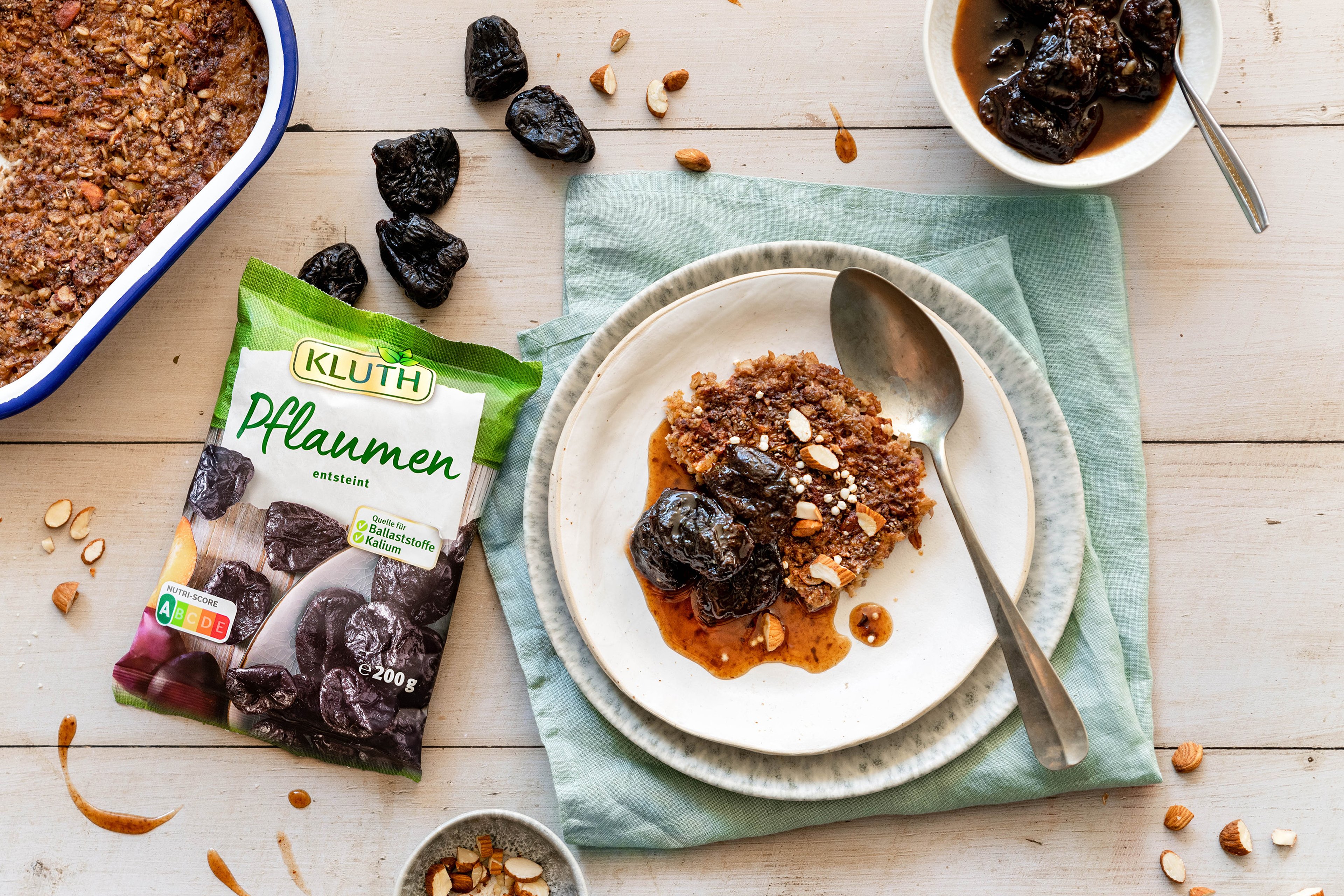 Baked Oats mit Pflaumenkompott