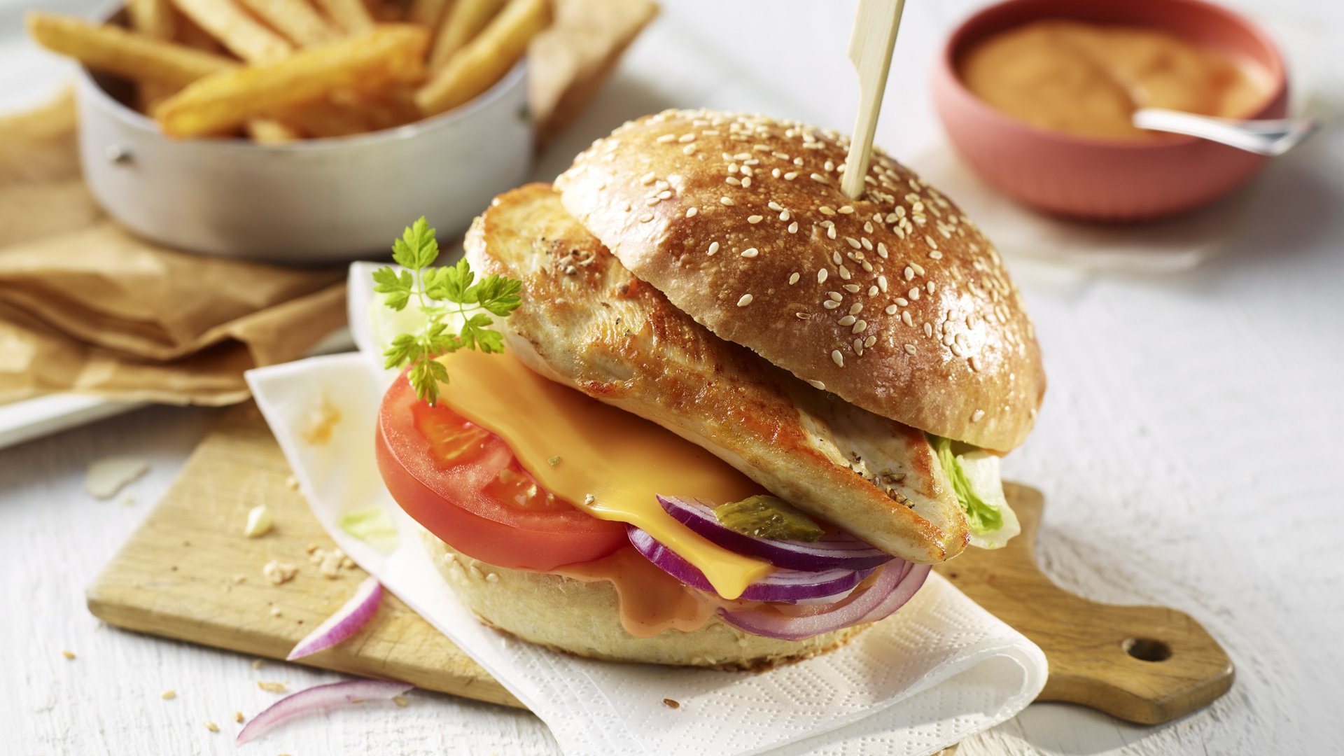 Chicken-Cheeseburger mit Hähnchenschnitzel und Cheddar | Rezept ...