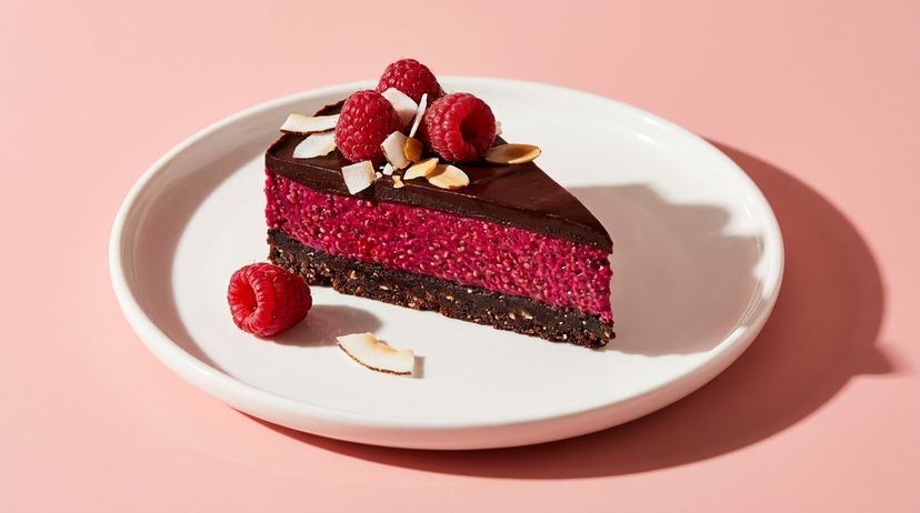 No-Bake Schokokuchen mit Himbeeren und Chia
