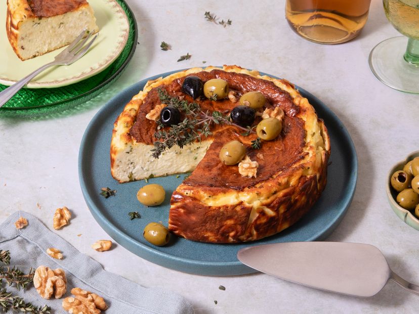 Herzhafter Basque Cheesecake mit Kräutern