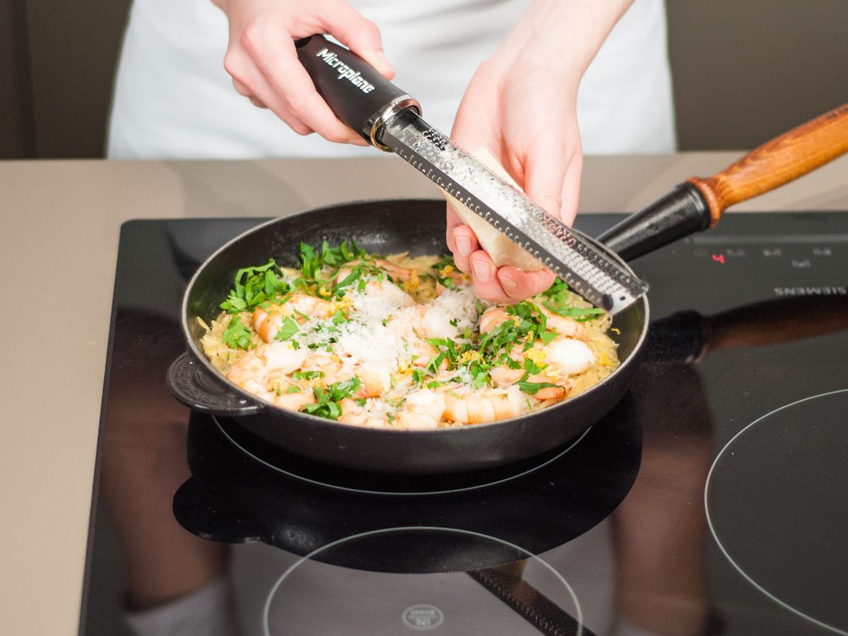One-pot pasta with orzo and shrimp | Recipe | Kitchen Stories