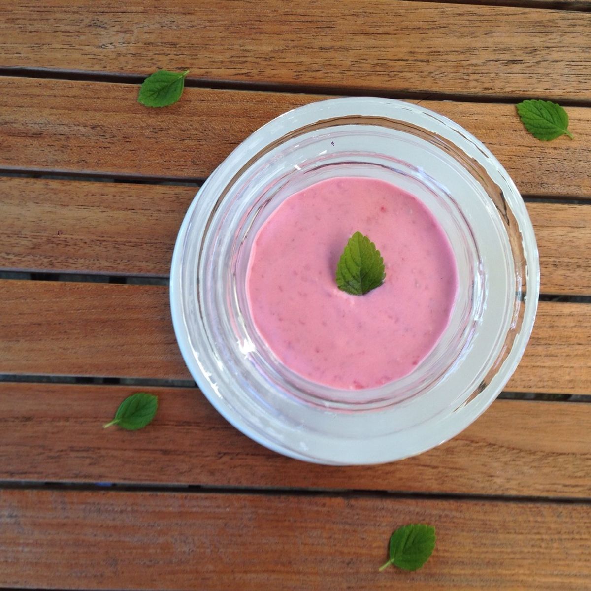 Simple raspberry-quark dessert | Recipe | Kitchen Stories