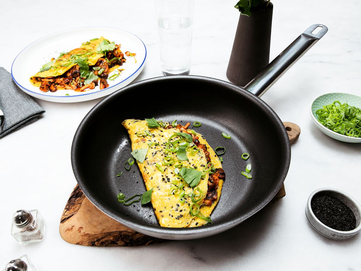 Khai yat sai (Thai-style stuffed omelette with mushrooms) | Recipe | Kitchen Stories