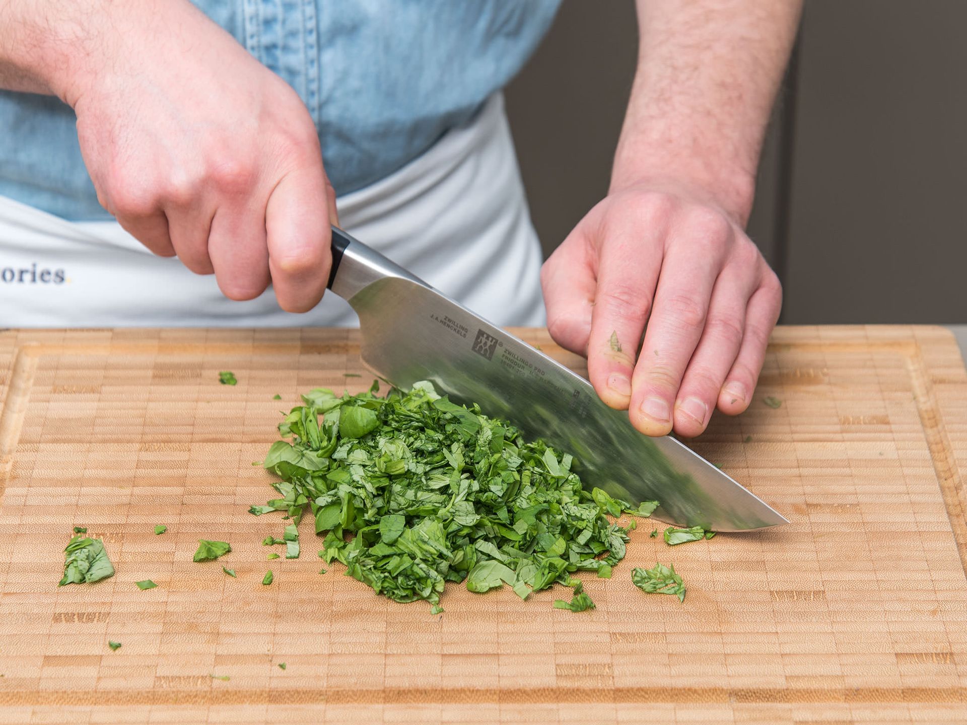 Panfried steak with basil butter Recipe Kitchen Stories