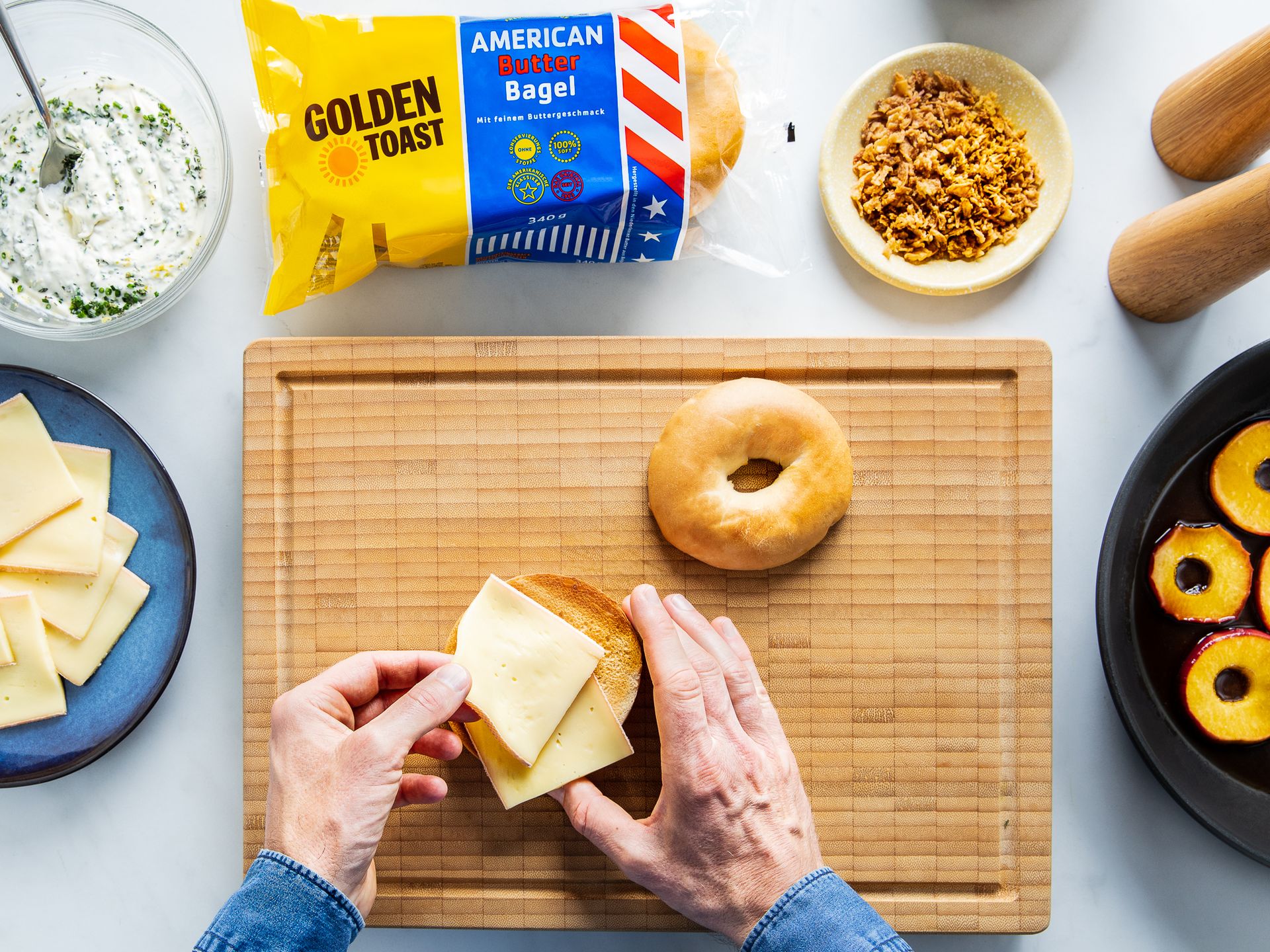 Grilled Cheese Bagel Sandwich mit Apfel Rezept Kitchen Stories