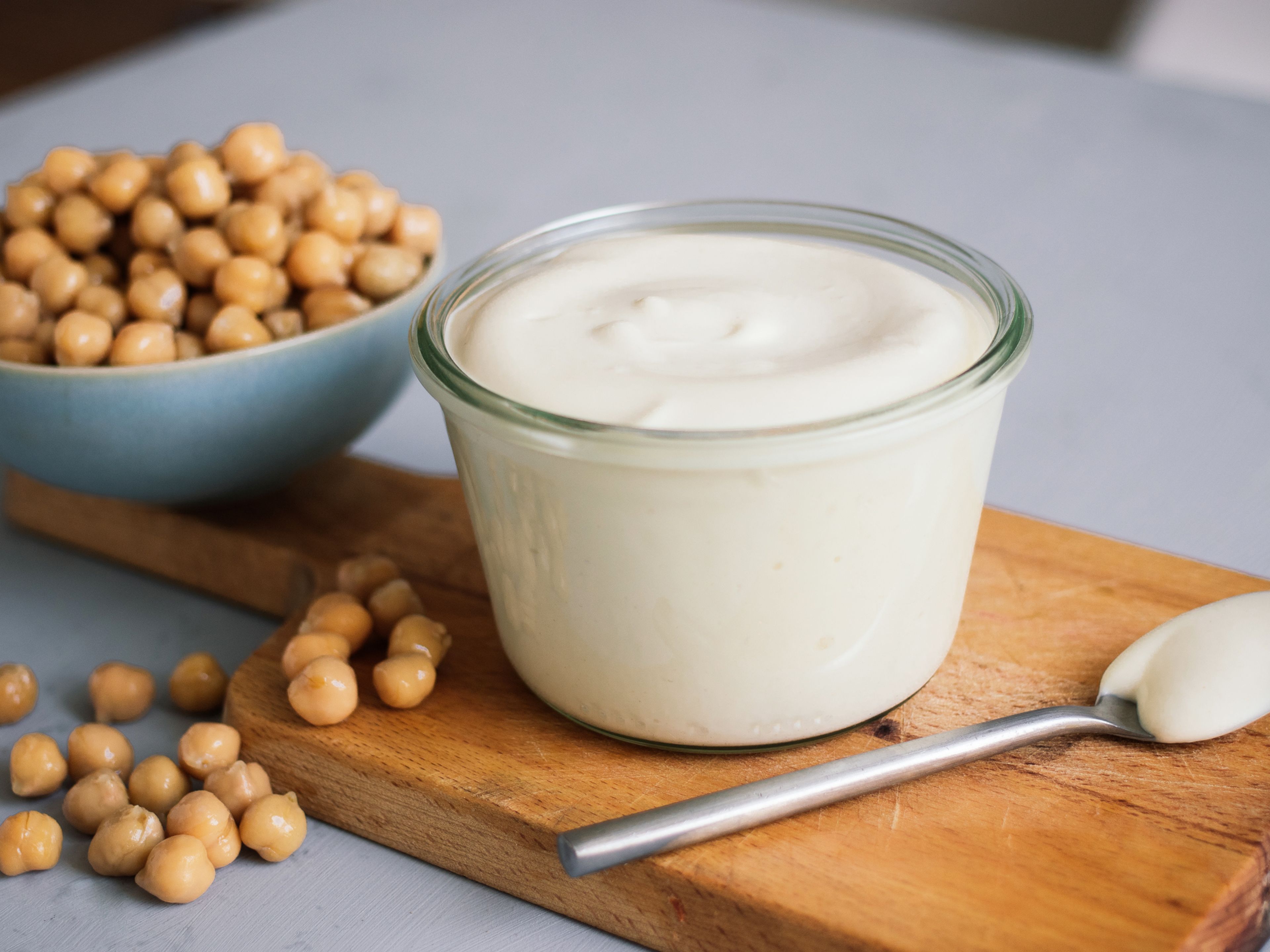 Vegan mayonnaise with aquafaba