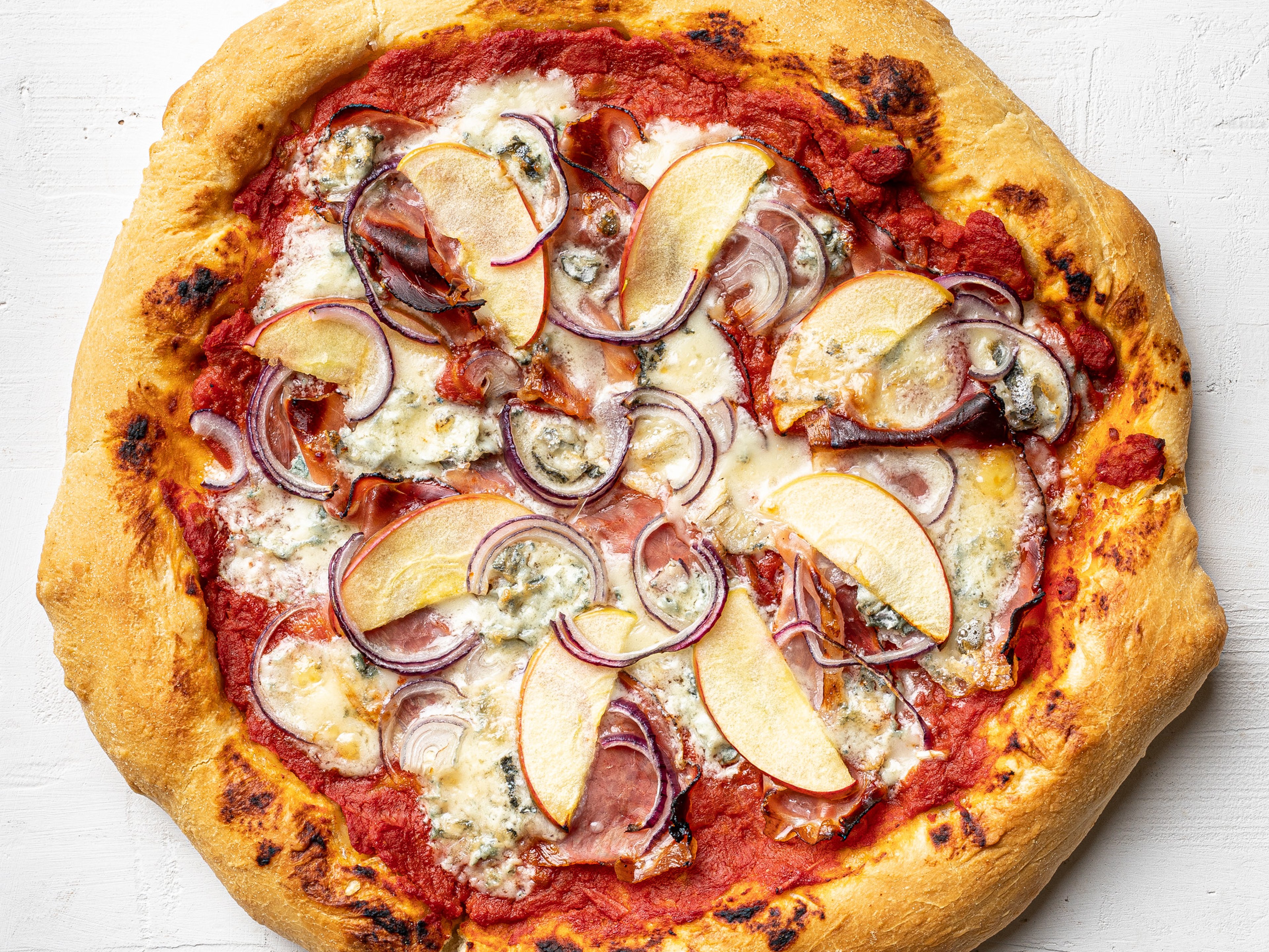 Mehr als nur Margherita: Welche Pizzabeläge magst du am liebsten?