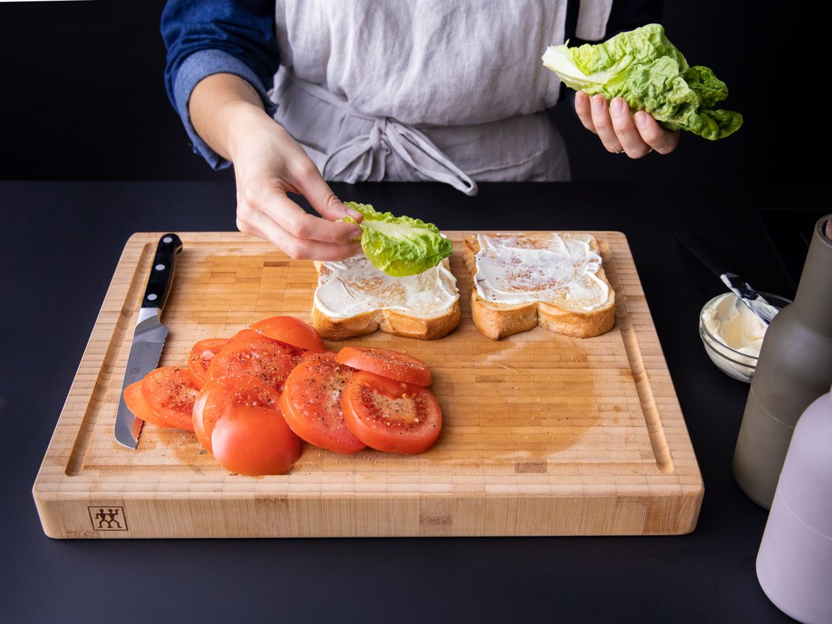 5-ingredient Classic BLT (Bacon, Lettuce, And Tomato Sandwich) | Recipe ...