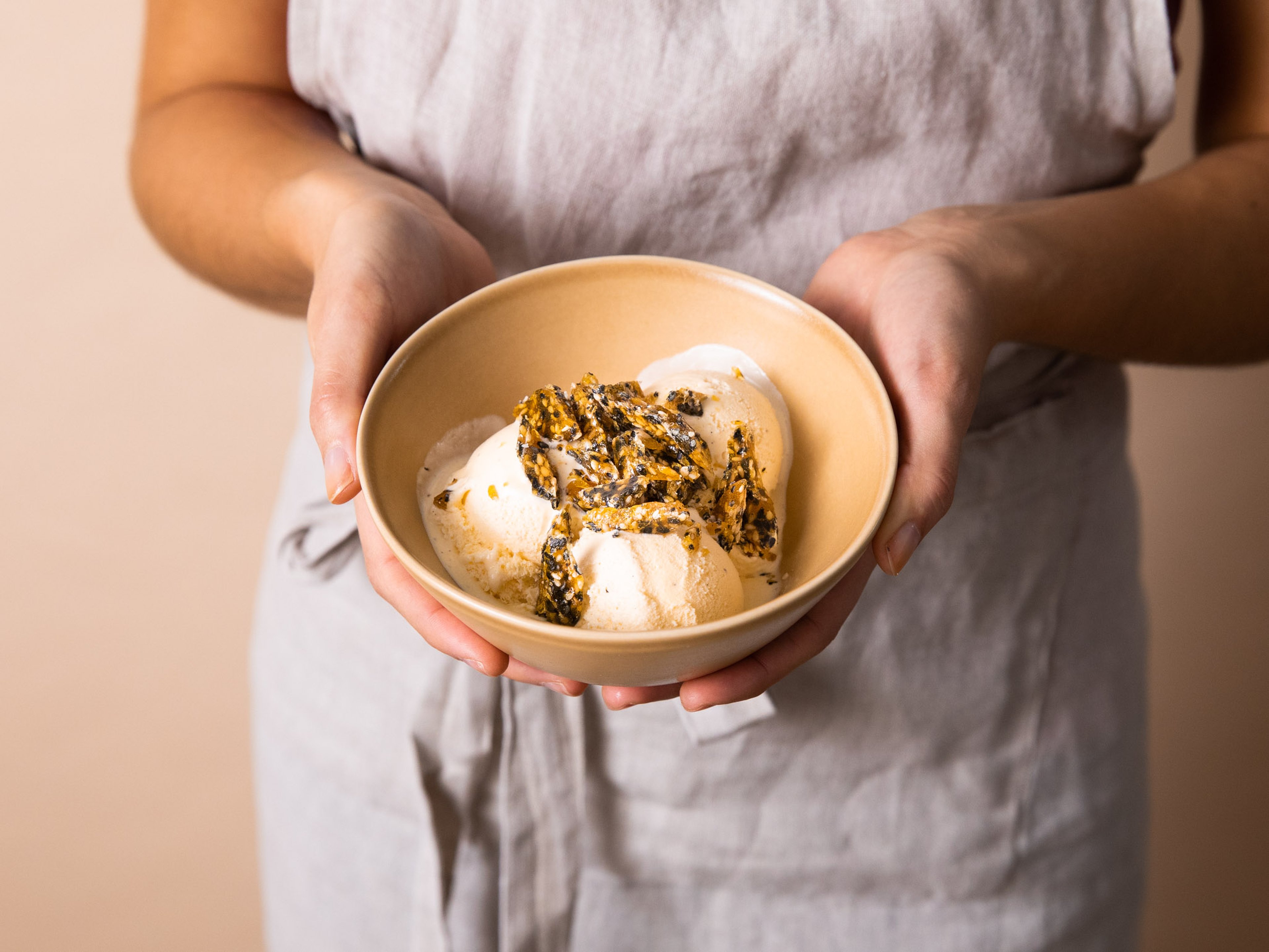 3-ingredient black sesame brittle