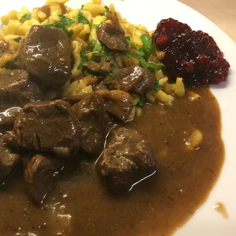 Hirschgulasch á la Garfield