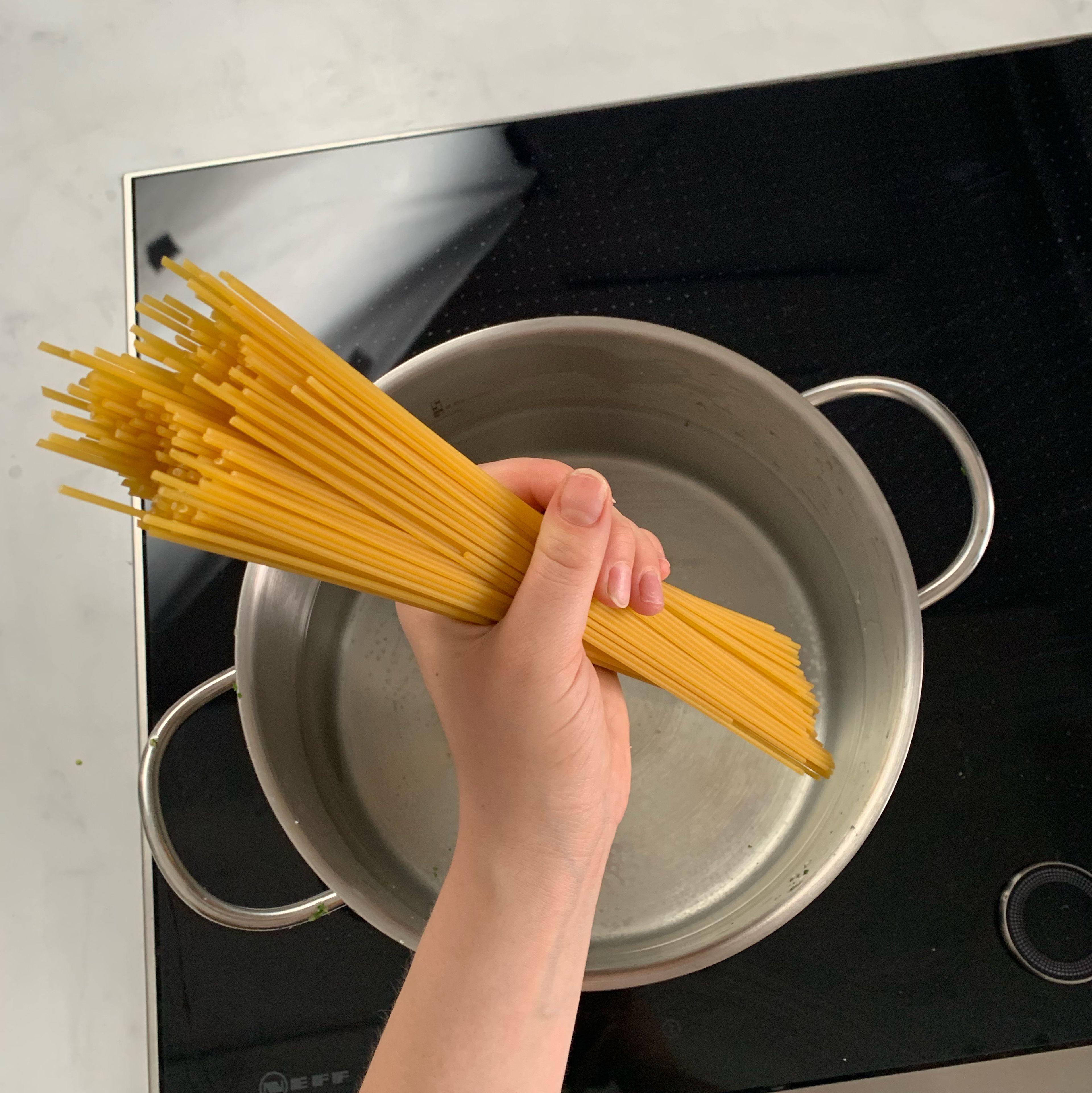 Cook pasta in plenty of salted water for approx. 12 min.