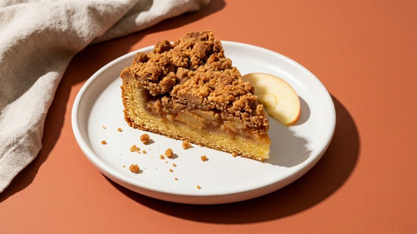 Saftiger Apfelkuchen mit Zimtstreuseln und fruchtigem Apfelmus
