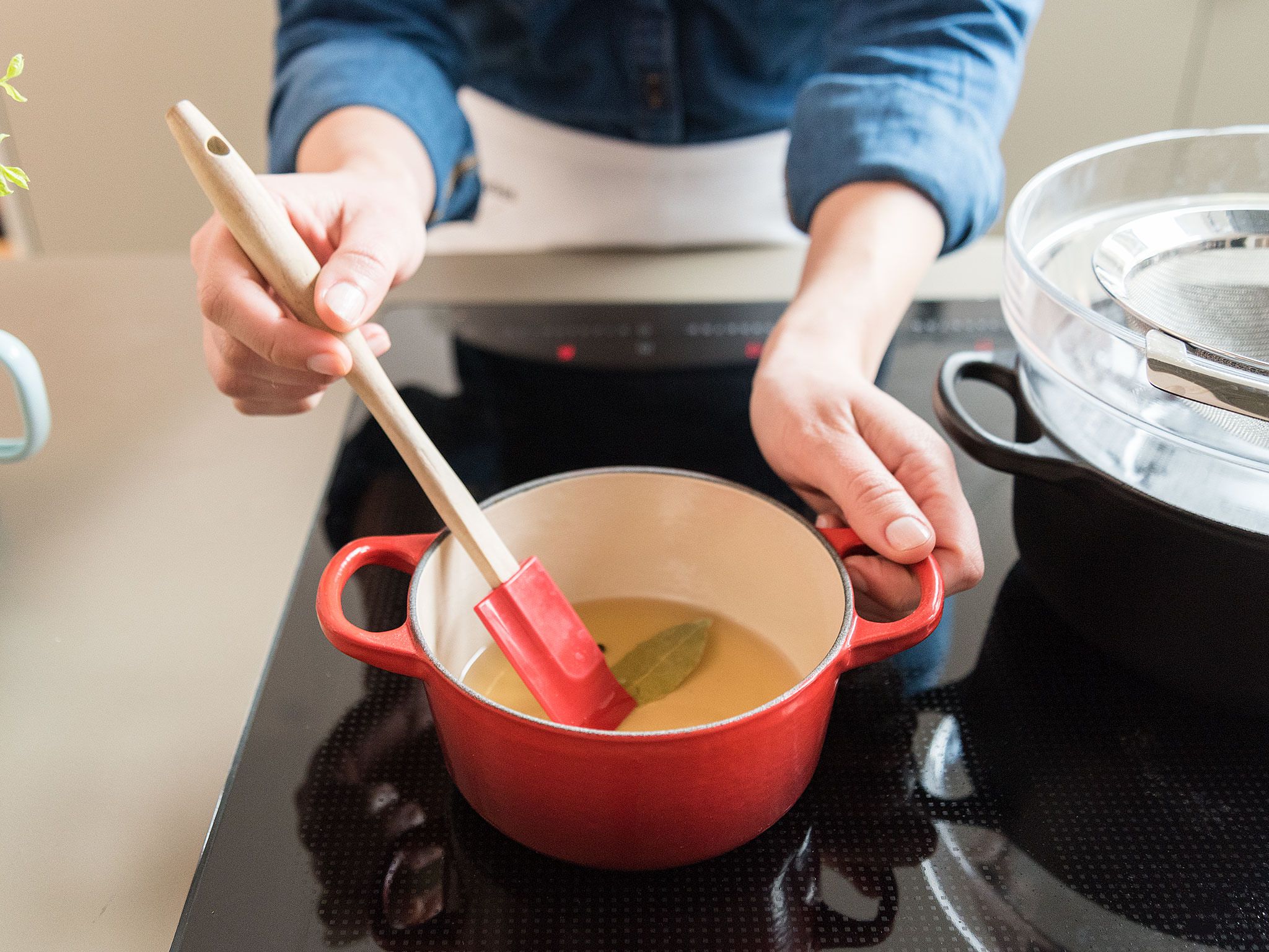 Asparagus crêpes with eggnog hollandaise Recipe Kitchen Stories