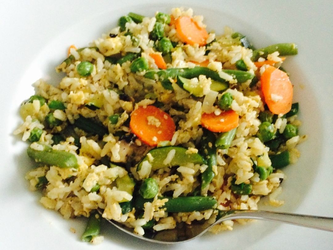 Egg fried rice with vegetables