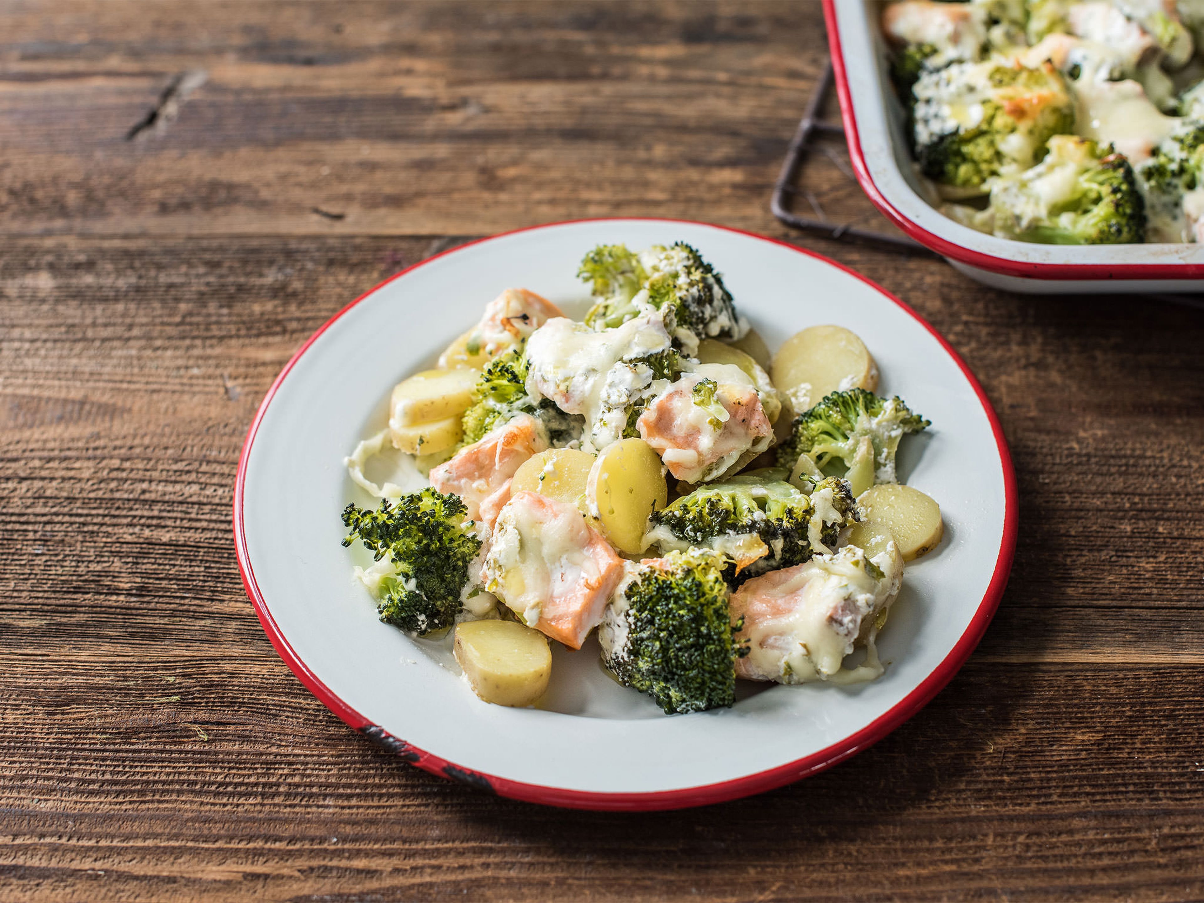 Salmon and broccoli casserole