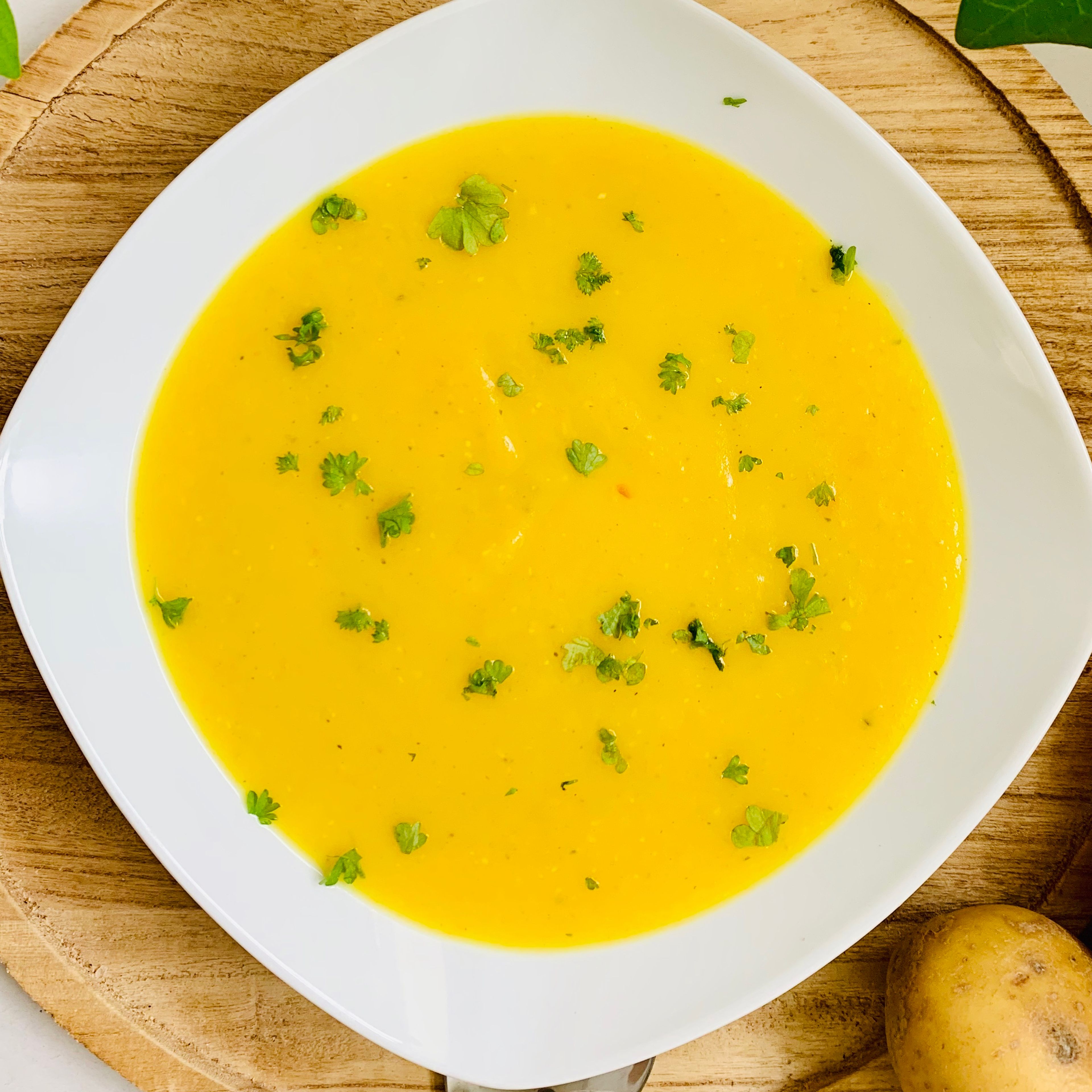Blend the soup and season well. 1tsp of tumeric should be enough. If you like you can garnish the soup with some parsley. You can serve some nice bread or chicken skewers to this soup. 