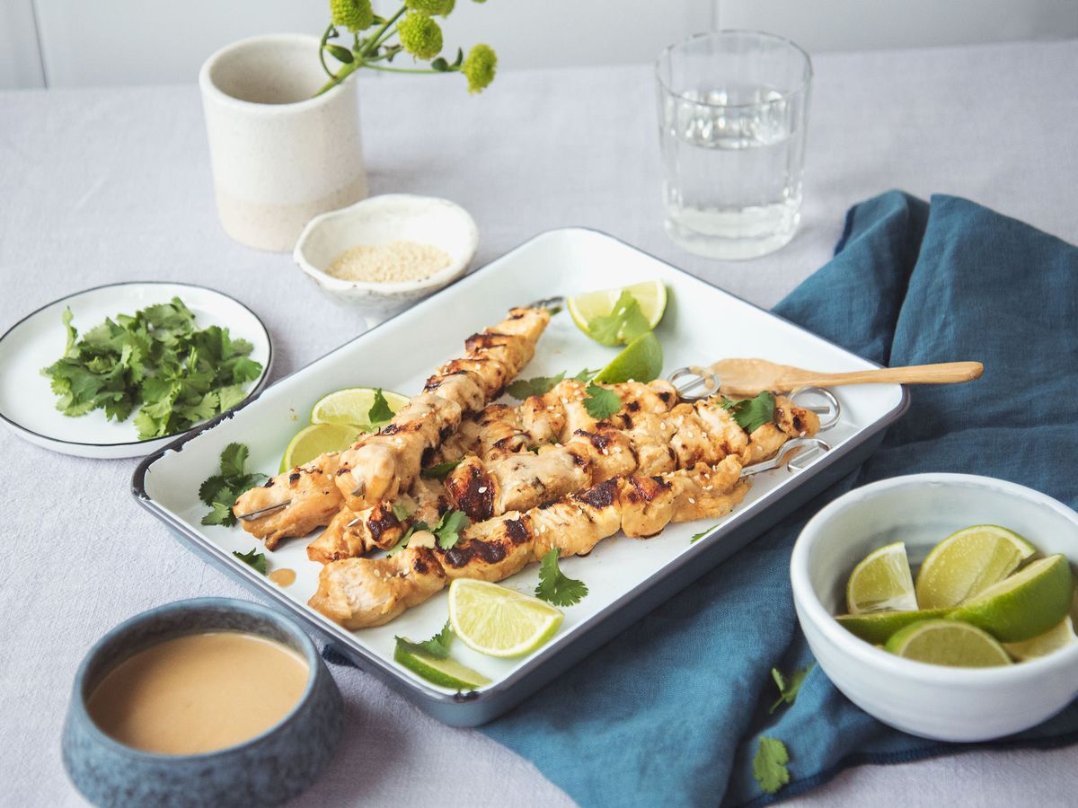 Chicken satay with peanut sauce | Recipe | Kitchen Stories