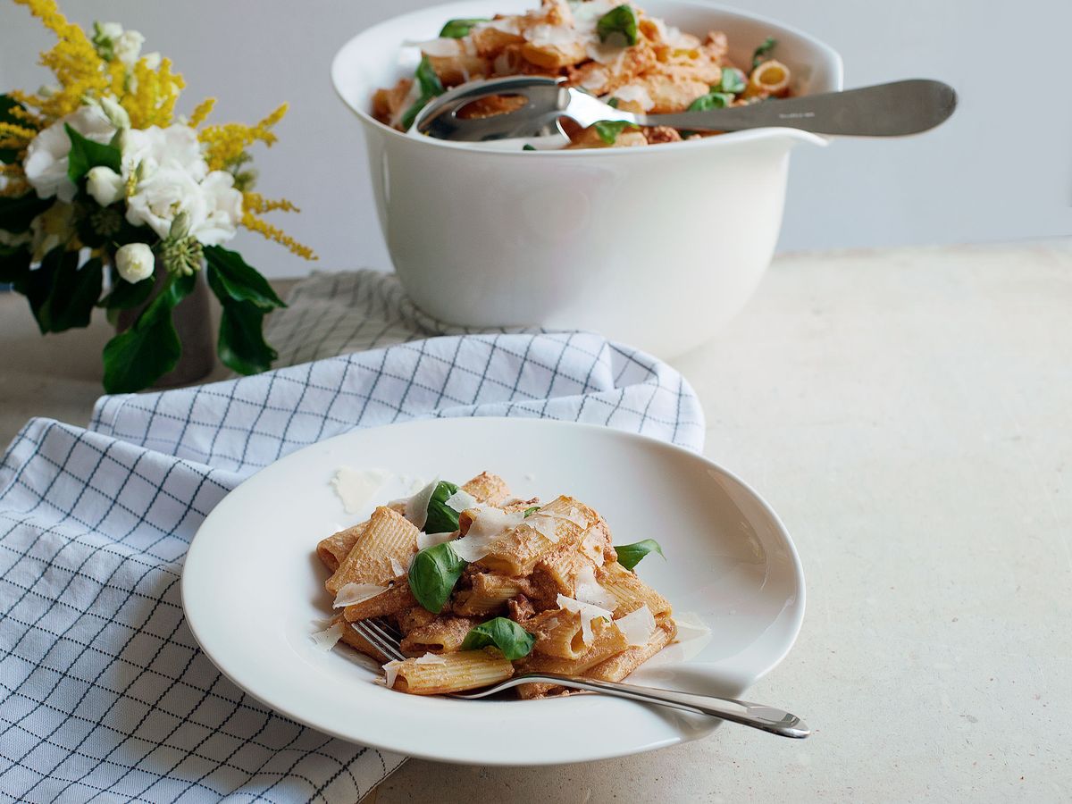 Rigatoni with salsiccia and ricotta | Recipe | Kitchen Stories