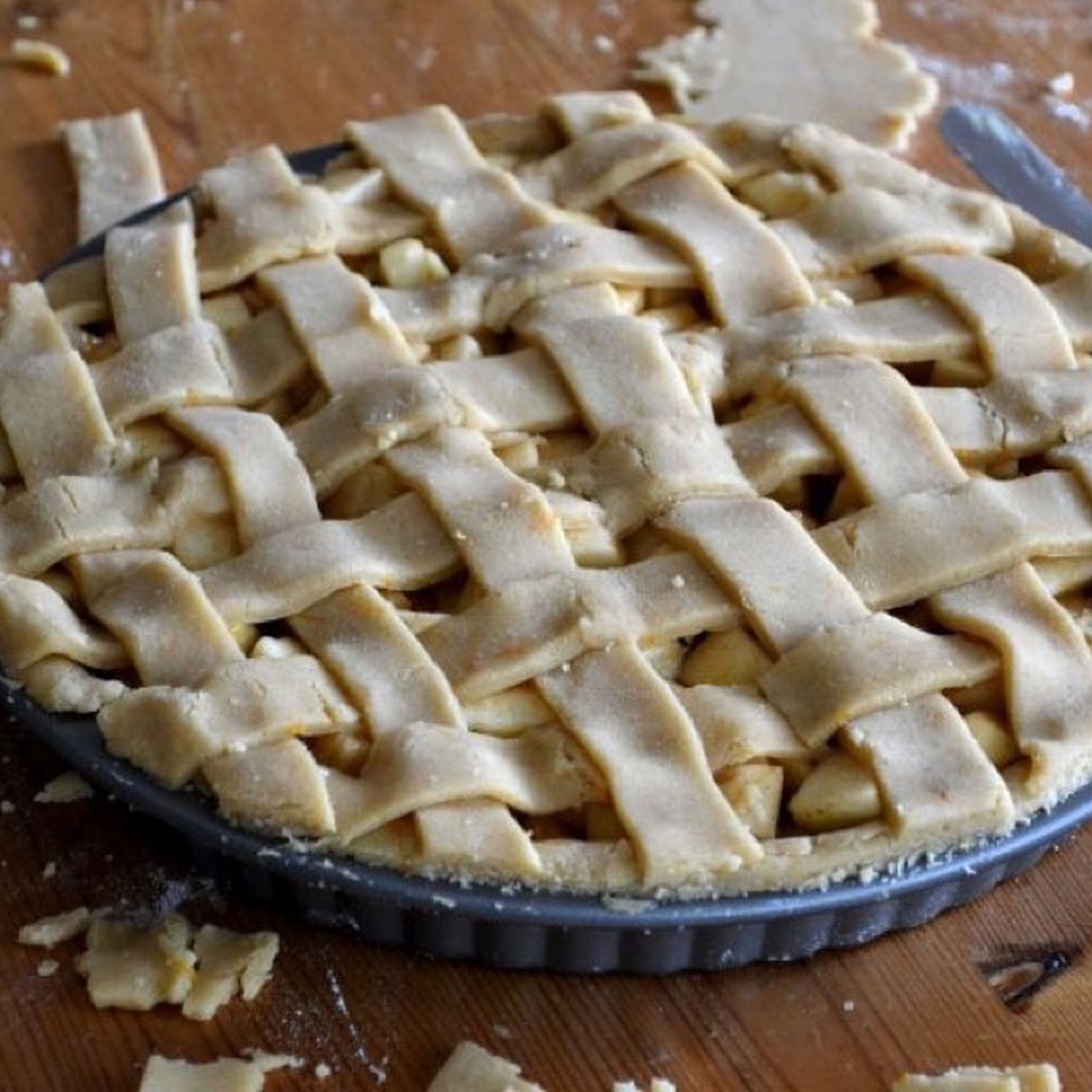Apple and nut pie
