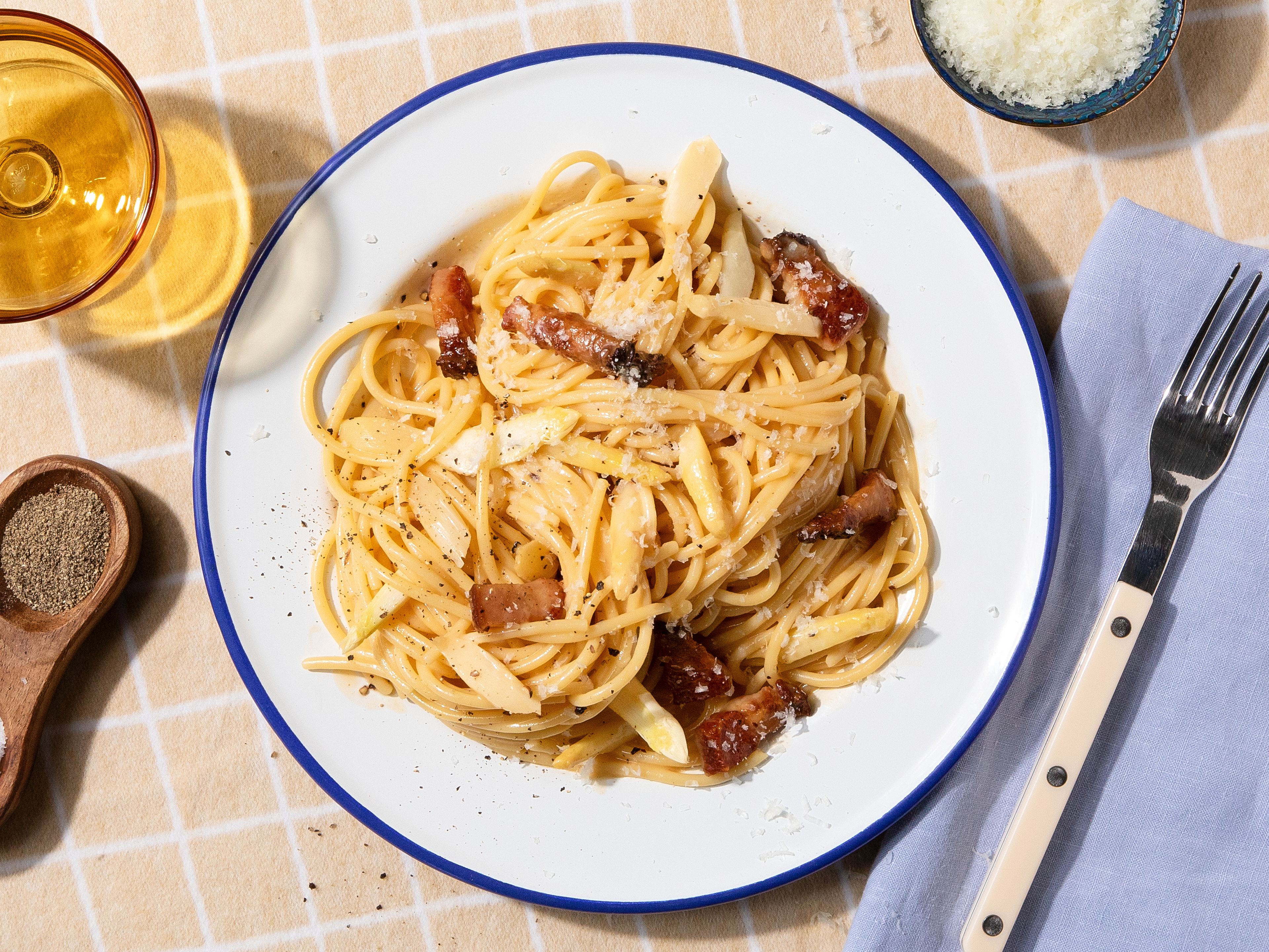 White asparagus carbonara