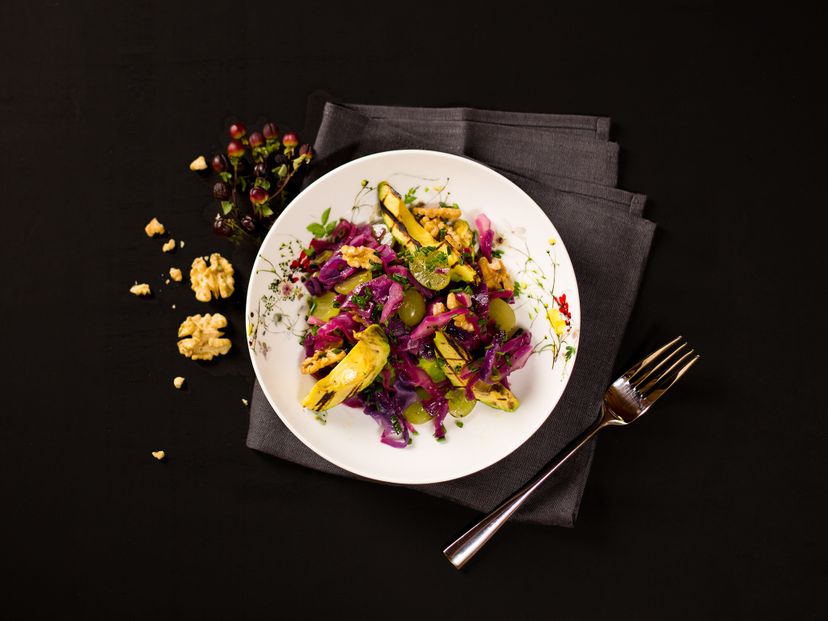 Red cabbage with grilled avocado