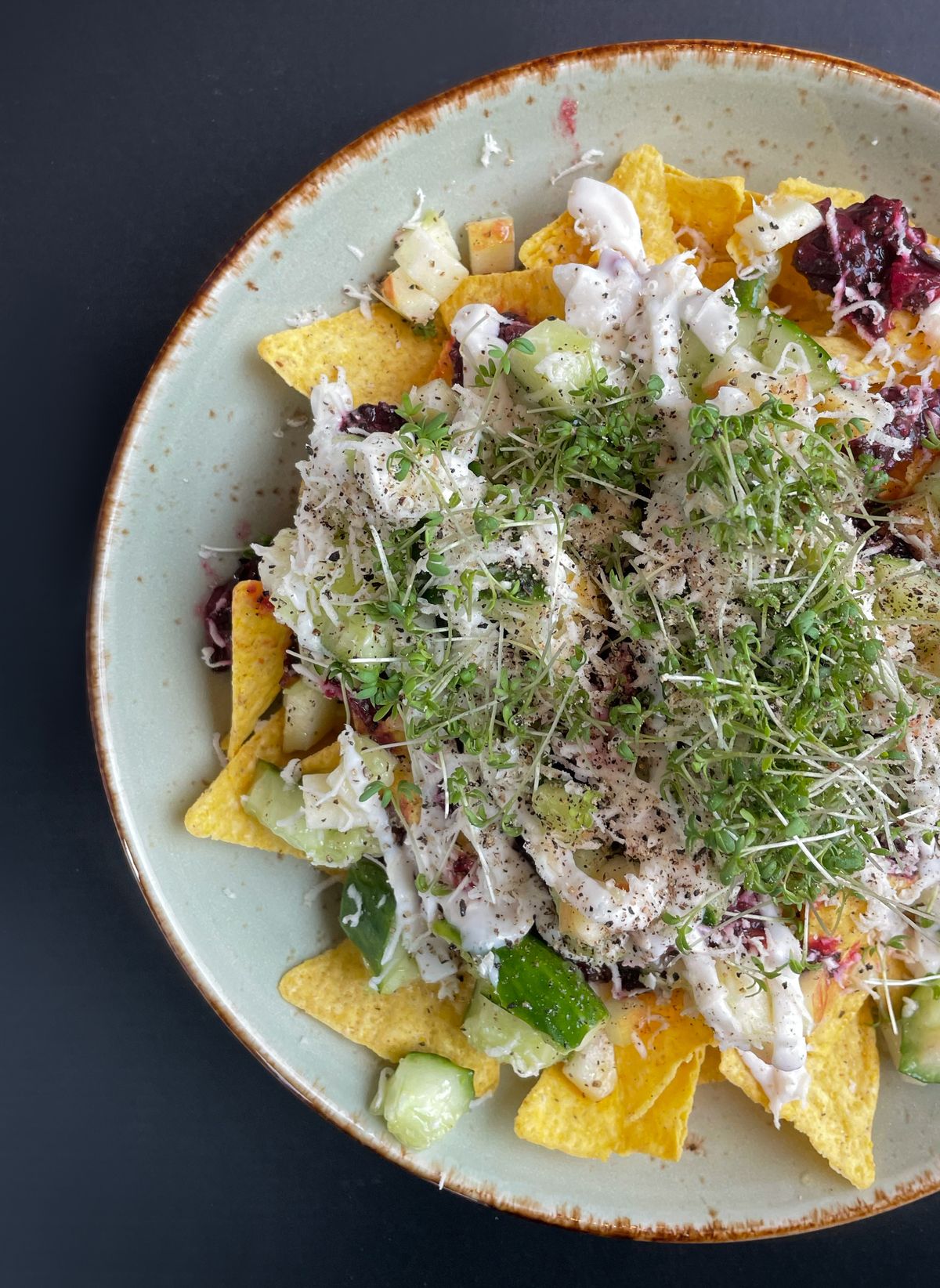 Nachos with OCEANFRUIT Midsommar seaweed salad | Recipe | Kitchen Stories