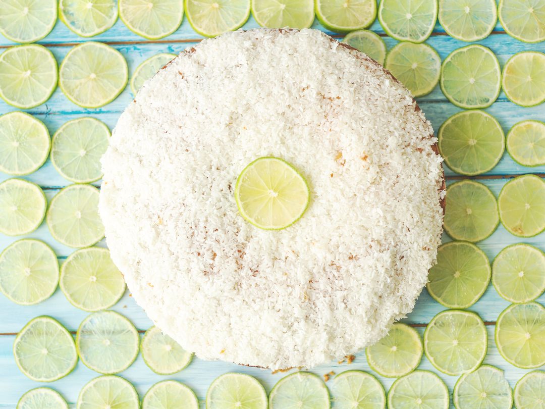 Lime cake with coconut