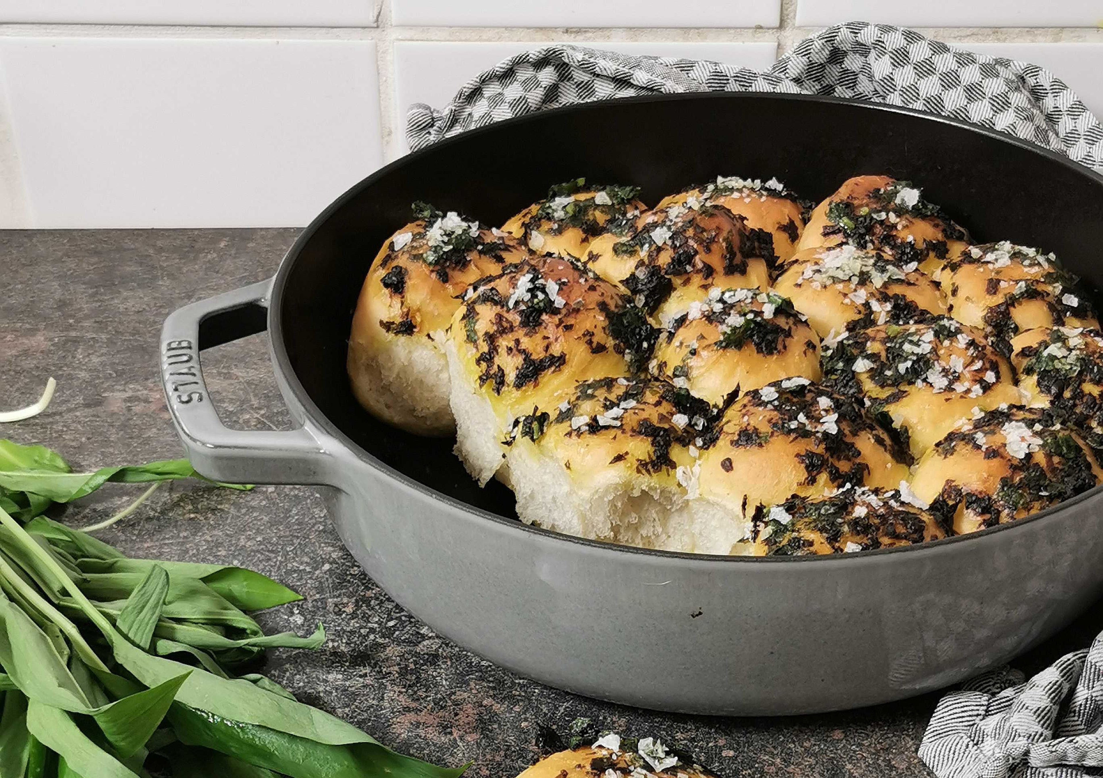 Skillet pull-apart wild garlic bread