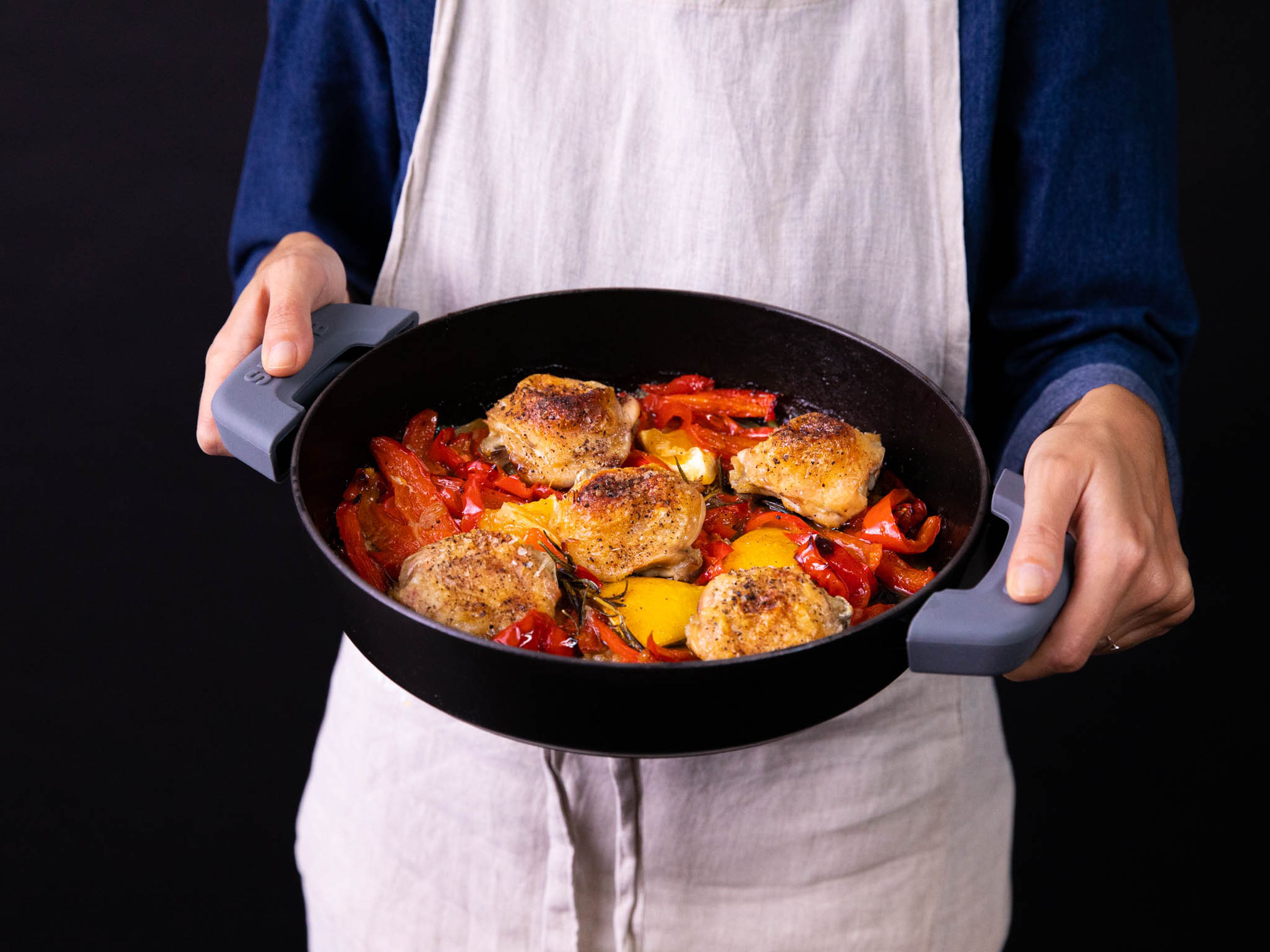 5-ingredient oven-roasted chicken thighs and red peppers