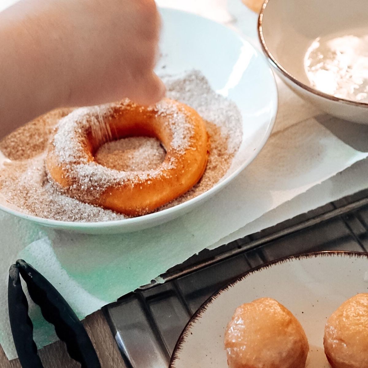 Zimt &amp; Zucker Donuts | Rezept | Kitchen Stories