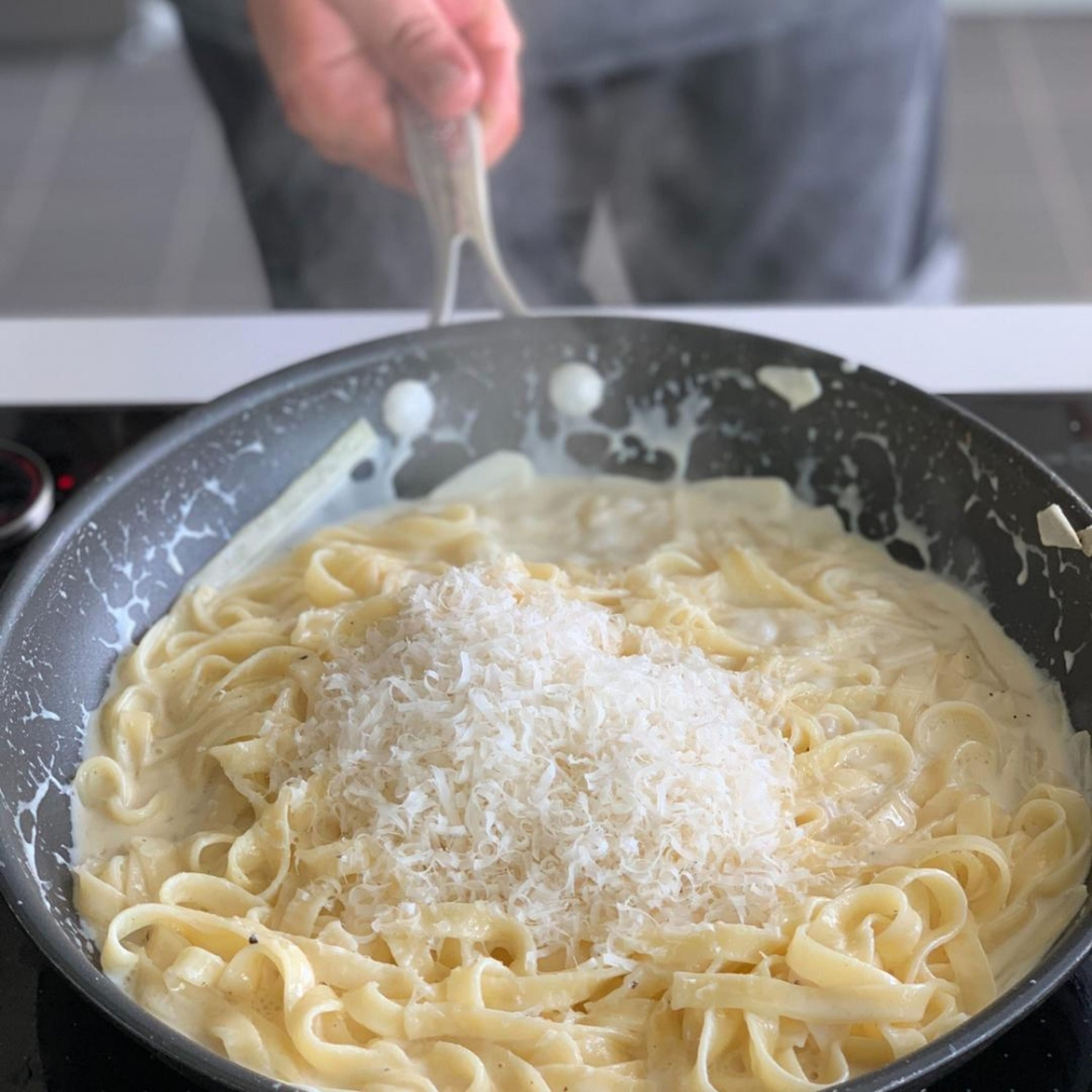 Pasta mit Garnelen in Knoblauch-Sahnesauce | Rezept | Kitchen Stories