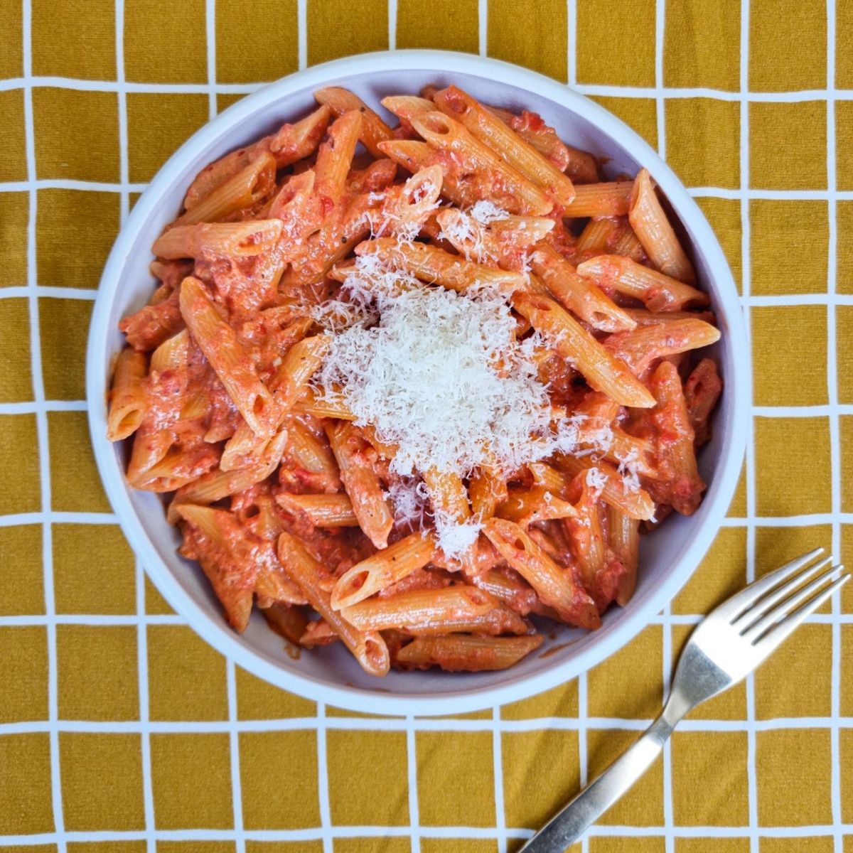 Gigi Hadid's spicy vodka pasta | Recipe | Kitchen Stories
