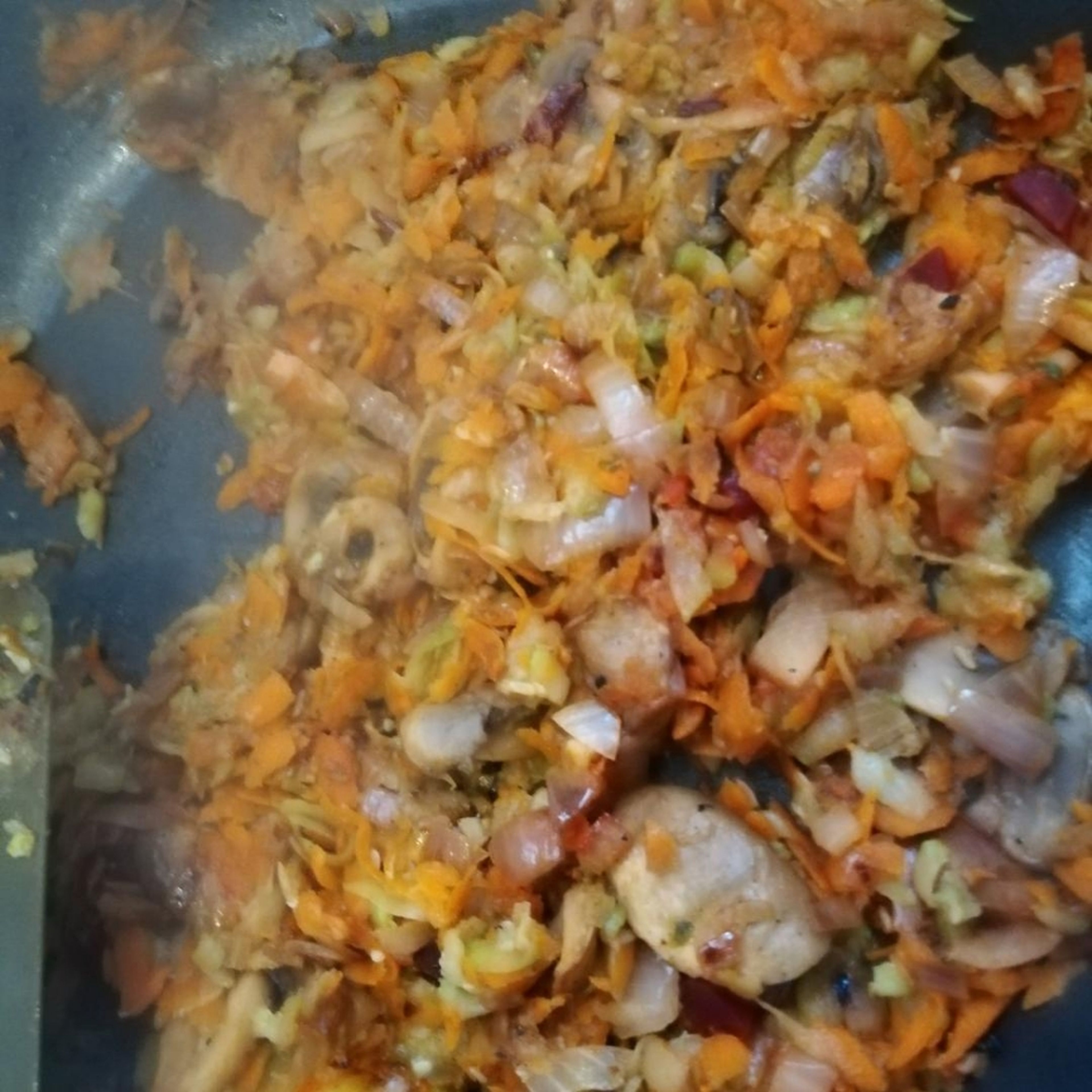 remove burger and put cutted onion, carrot, mashrom and zucchini untill cooked and add spices