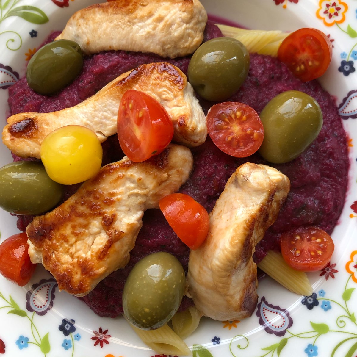 Nudeln mit gesunder Gemüsesoße und Hähnchen | Rezept | Kitchen Stories