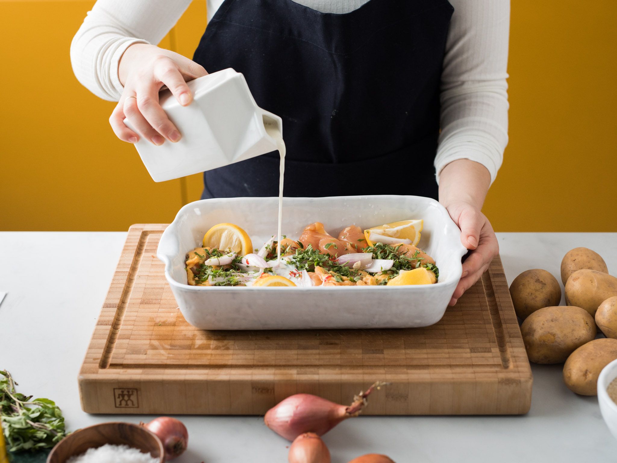 Mariniertes Hähnchen mit Wasabi-Kartoffelsalat | Rezept | Kitchen Stories
