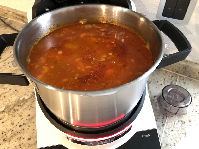 Pasul - Bohneneintopf nach Balkanart im Cookit | Rezept | Kitchen Stories